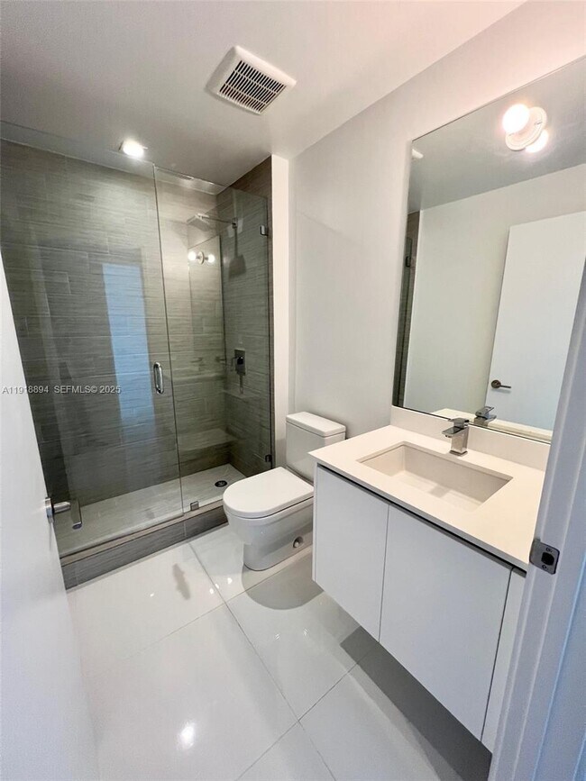 Building Photo - 300 Sunny Isles Blvd