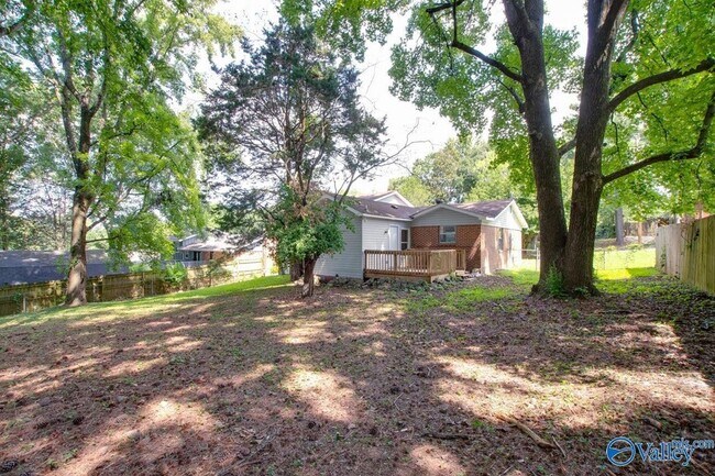 Building Photo - 3803 McEwen Dr NW