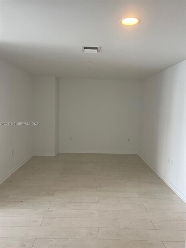 Building Photo - 50 Biscayne Blvd