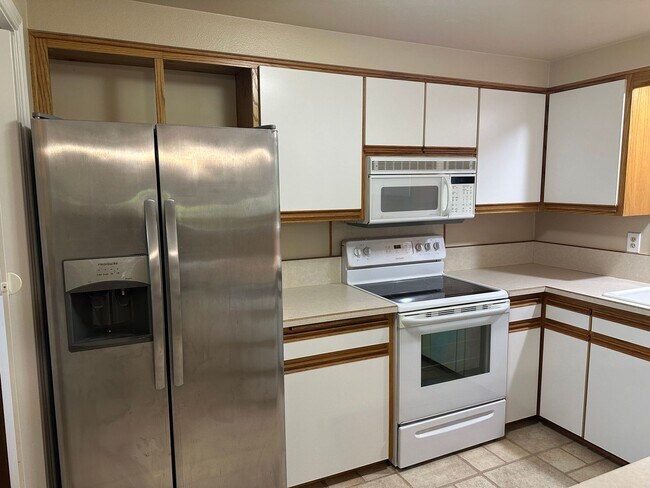 Building Photo - Beautiful 3 bedroom 2 bath house in Thurston!