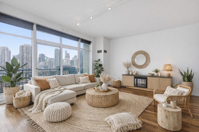 Building Photo - 340 W Superior St