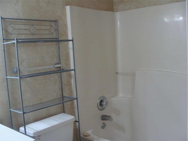 Building Photo - 3483 Fannin Dr