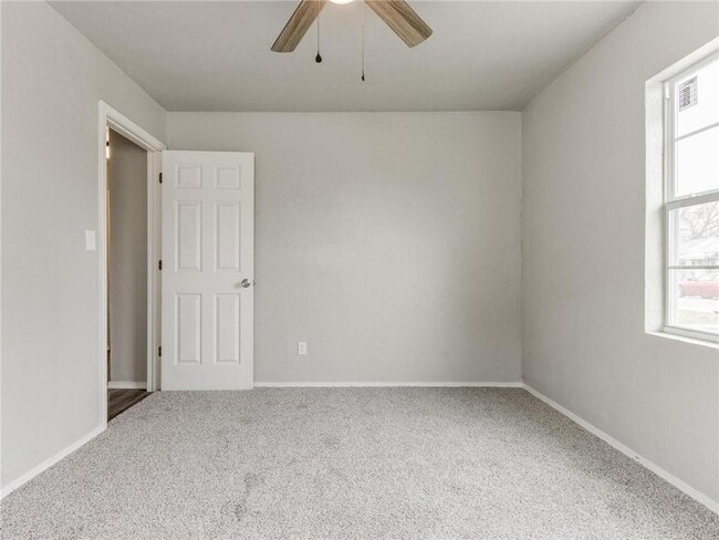 Building Photo - 1716 SW 18th St