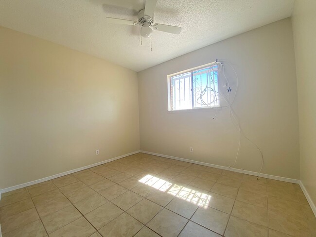 Building Photo - Northeast El Paso 3 bed with Refrig A/C
