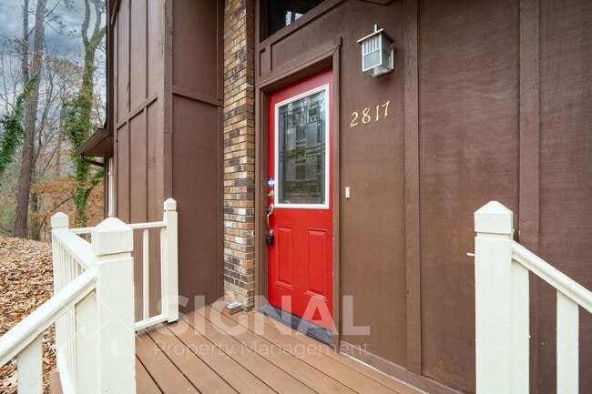 Building Photo - 2817 Altadena S Way