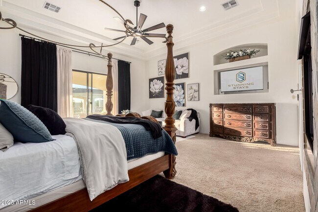 Building Photo - 2506 S 186th Dr