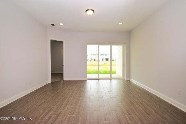 Building Photo - 635 Rum Runner Wy