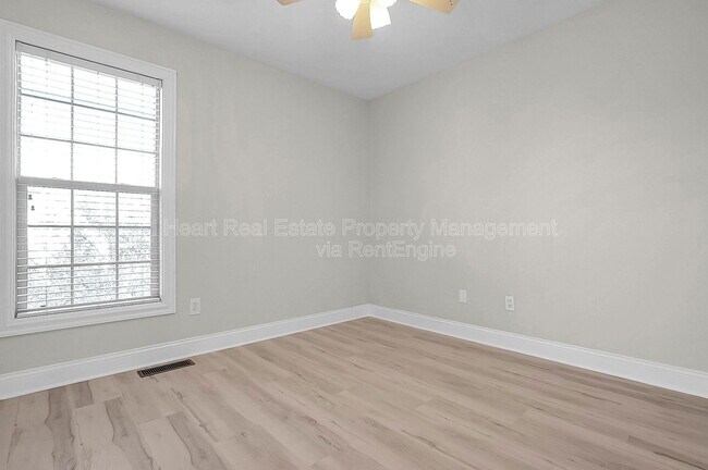 Building Photo - 9580 Mission Dr