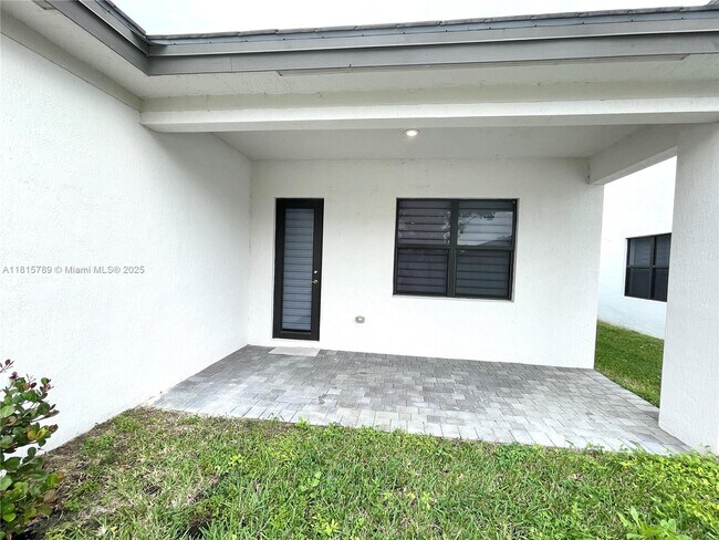 Building Photo - 4506 SW 174th Ave