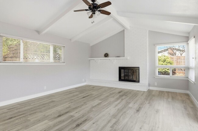 Building Photo - Stylish and Spacious Milpitas Home with Large Deck and Backyard