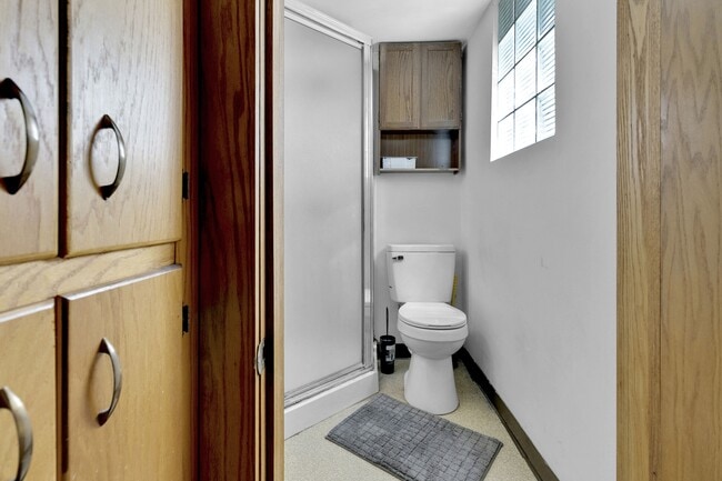 Building Photo - 344 Stewart St