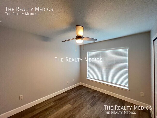 Building Photo - 13570 SW 112th St