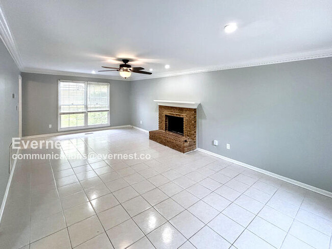 Building Photo - 1384 Belmont Ln