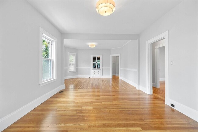 Building Photo - 228 Langley Rd