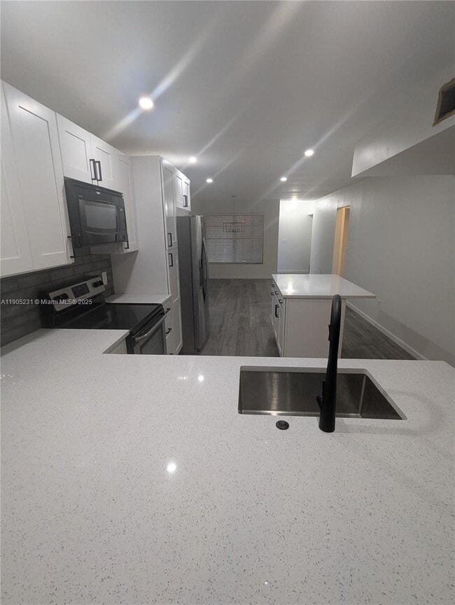 Building Photo - 5904 S Rue Rd