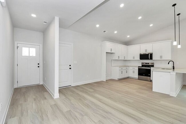 Building Photo - Brand New 4BD/2BA Ranch In Monroe!