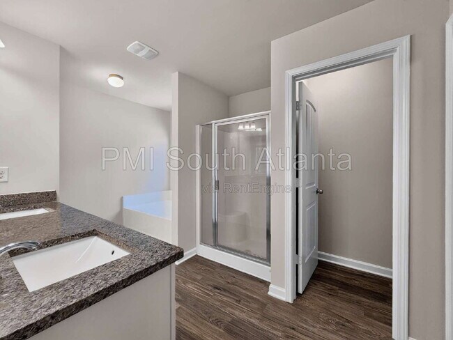 Building Photo - 6446 Grey Fox Way
