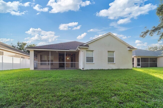 Building Photo - 4 bed, 2 Bath New Tampa Home for Lease!