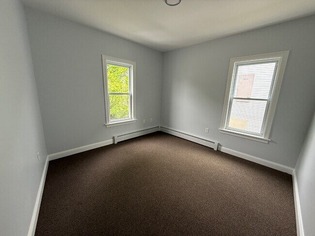 Building Photo - 97-99 Enfield St - 2FL