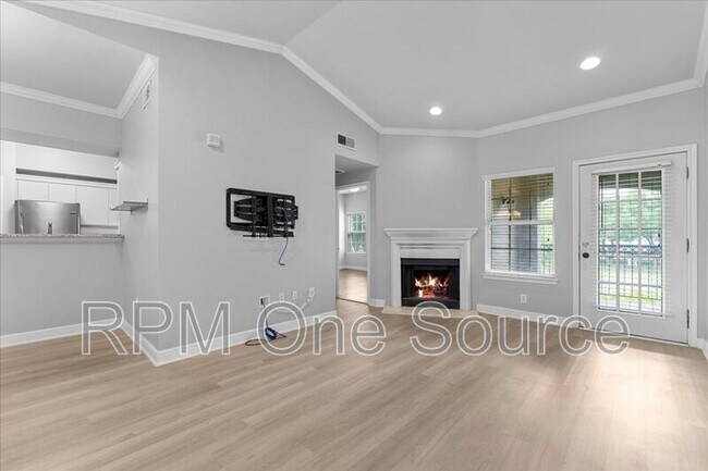 Building Photo - 2601 Preston Rd