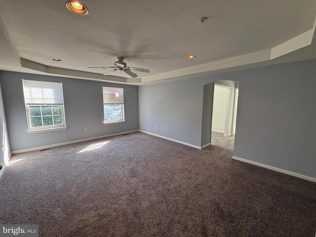 Building Photo - 721 Deer Creek Dr