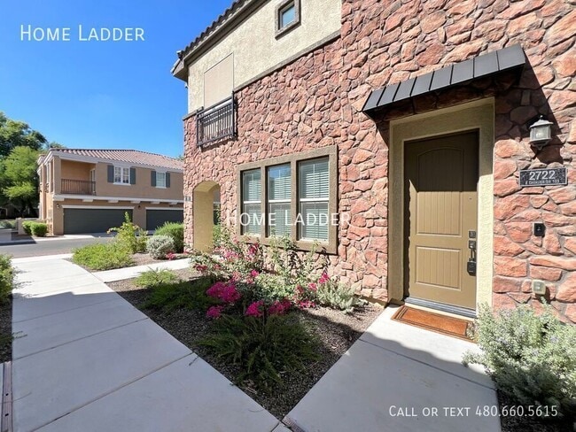 Primary Photo - 2722 S Cavalier Dr