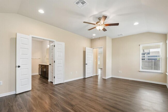 Building Photo - 9813 Eloquence Dr