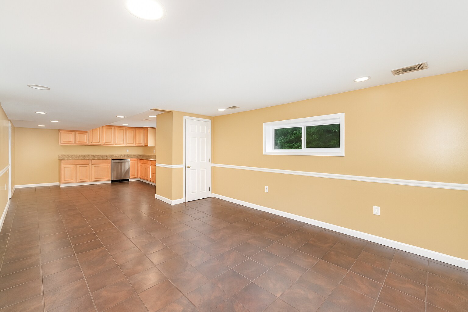 Building Photo - 4607 Parkwood Ave