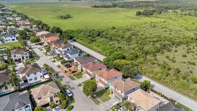 Building Photo - 5776 SW 166th Ct