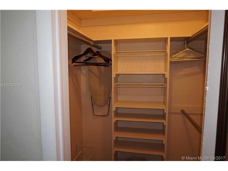 Building Photo - 252 Jefferson Ave