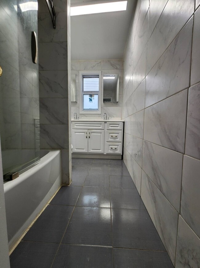 Building Photo - 134-32 244th St