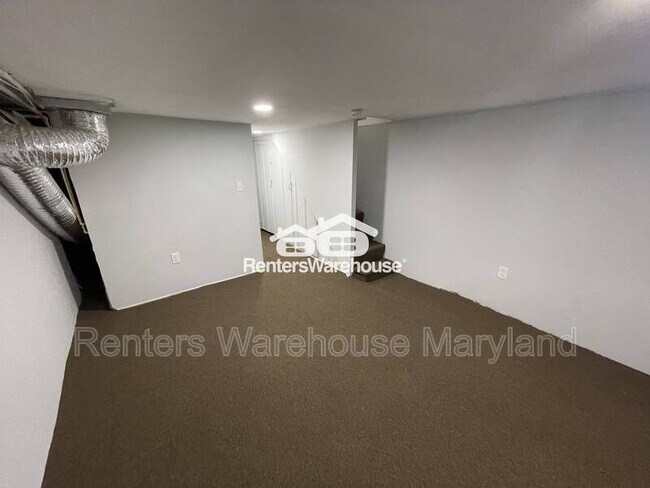 Building Photo - 2125 Cliftwood Ave