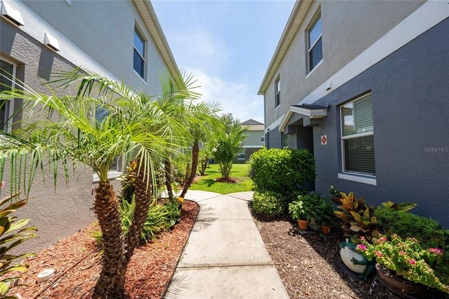 Building Photo - 6522 S Goldenrod Rd