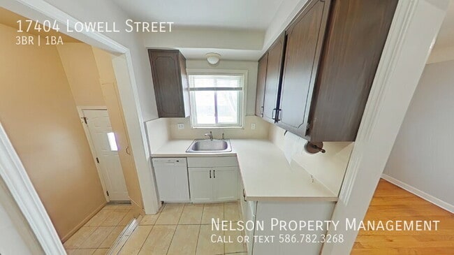 Building Photo - 17404 Lowell St