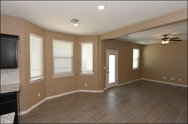 Building Photo - 4628 Marisabel Azcarate St