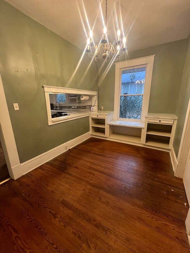 Building Photo - Historic Highland Beauty WITH Garage Apartment!