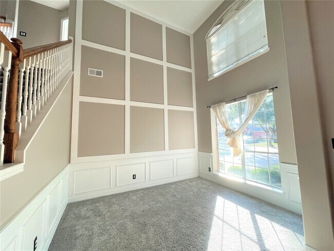 Building Photo - 16407 Stone Prairie Dr