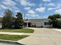 Building Photo - 2748 E Dorothy Pl