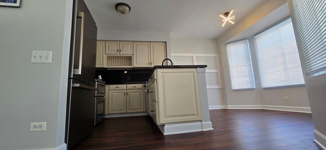 Building Photo - 3122 Cambria Ct