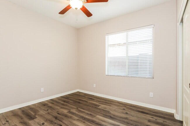 Building Photo - 33022 N Falcon Trail