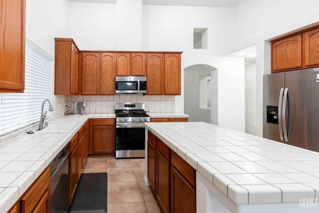 Building Photo - Southwest Home