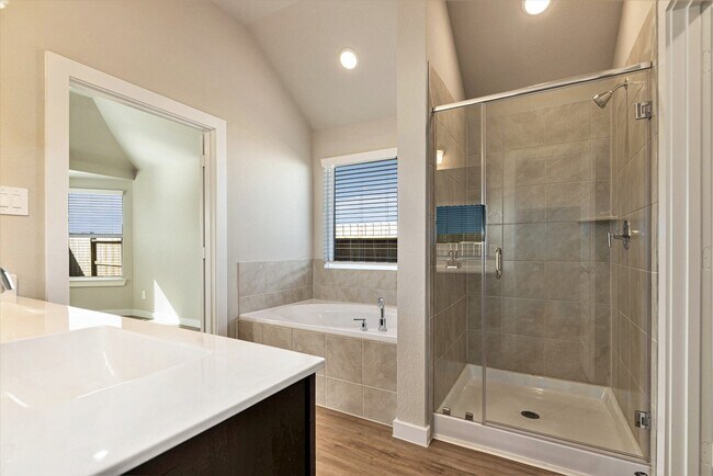 Building Photo - 672 Roaring Fls Dr