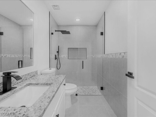 Building Photo - 741 Boulogne Ct