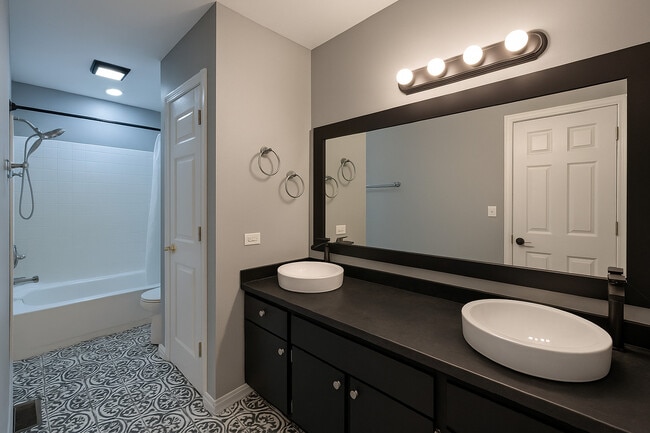 Building Photo - 329 Pinto Dr