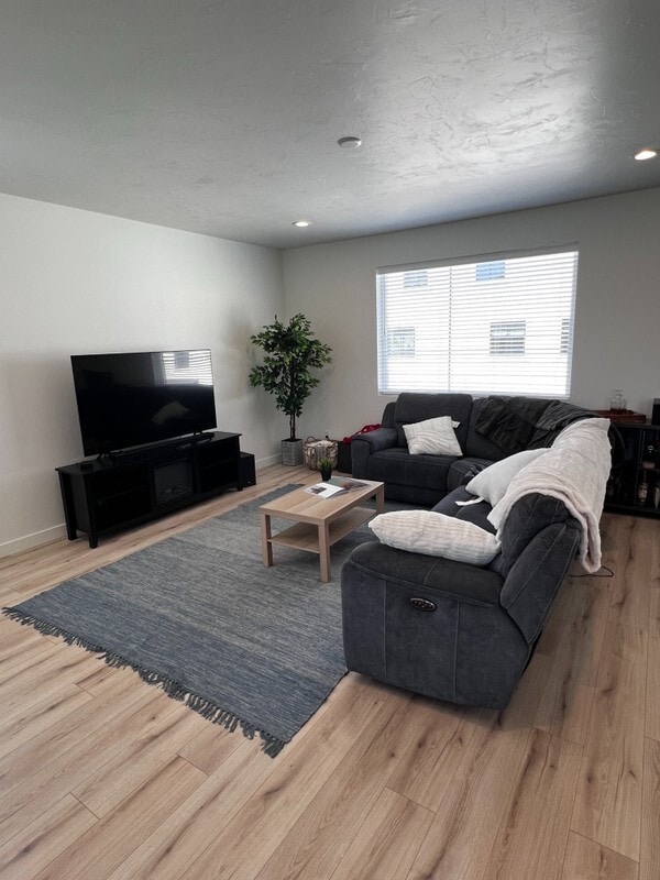 Building Photo - 539 S 890 W