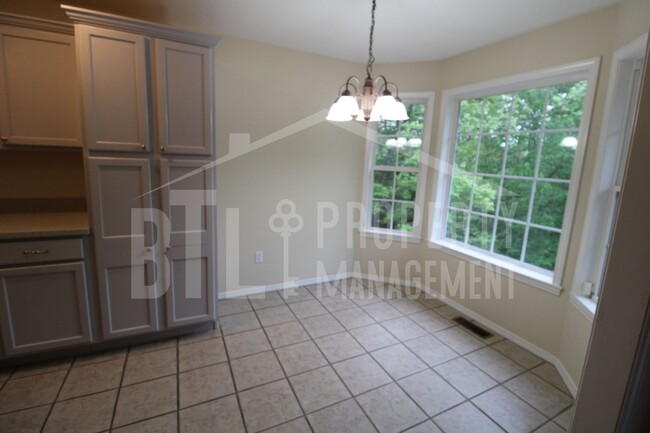 Building Photo - 175 Mesquite Dr