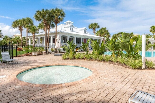 Building Photo - 313 S Forest Dune Dr
