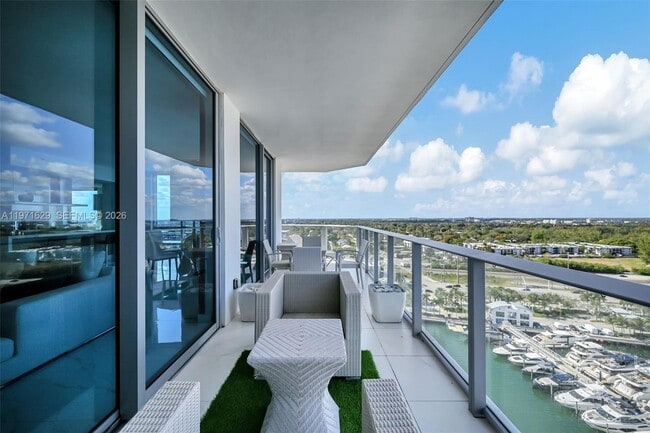 Building Photo - 17111 Biscayne Blvd