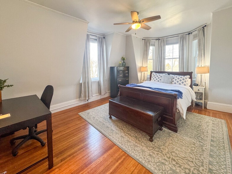 Building Photo - 39 Cypress St