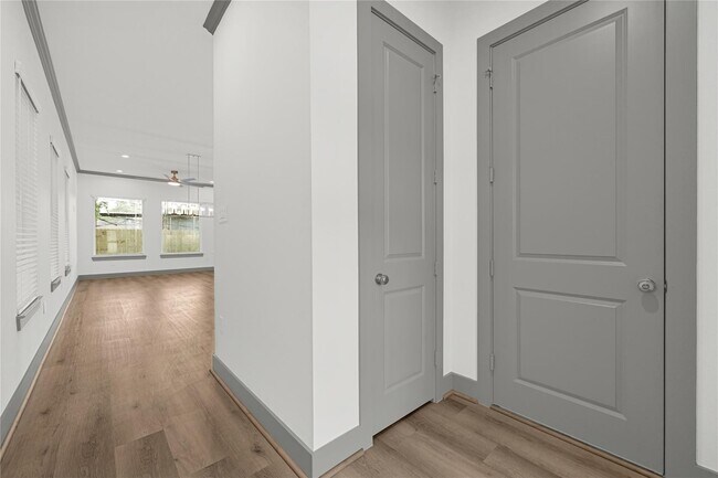 Building Photo - 4019 Stassen St